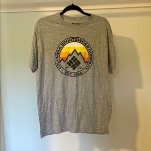 Columbia Men's Gray Graphic Tee